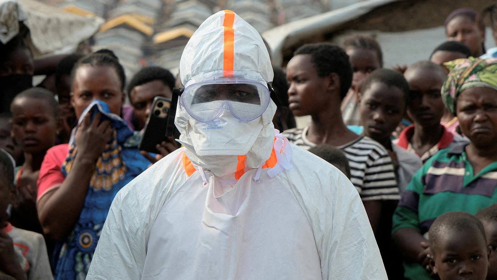 Fransa'da Ebola alarmı: 5 kişi karantinaya alındı