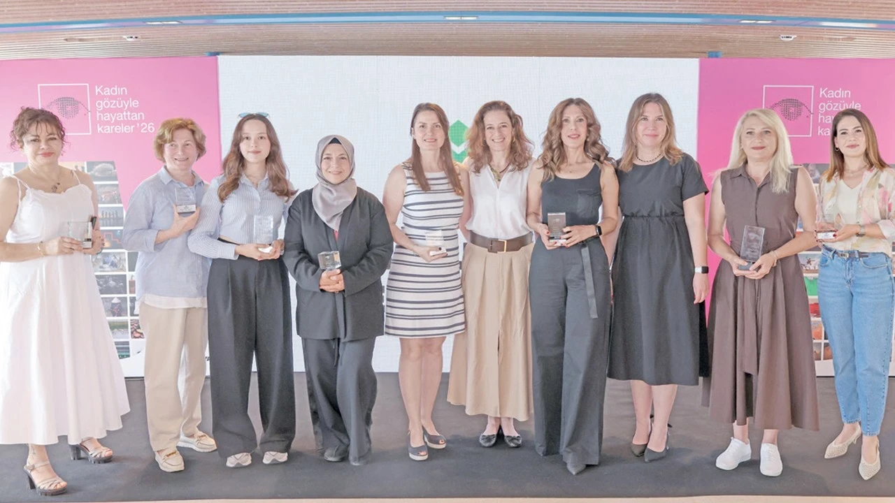 ‘Kadın Gözüyle’ yirmi yılda hayattan 118 bin fotoğraf karesi