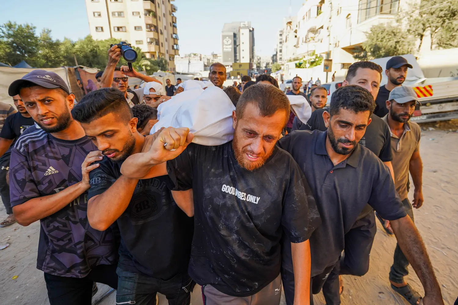 Soykırımcı İsrail'den Gazze'ye yeni saldırı: 3 Filistinli şehit oldu