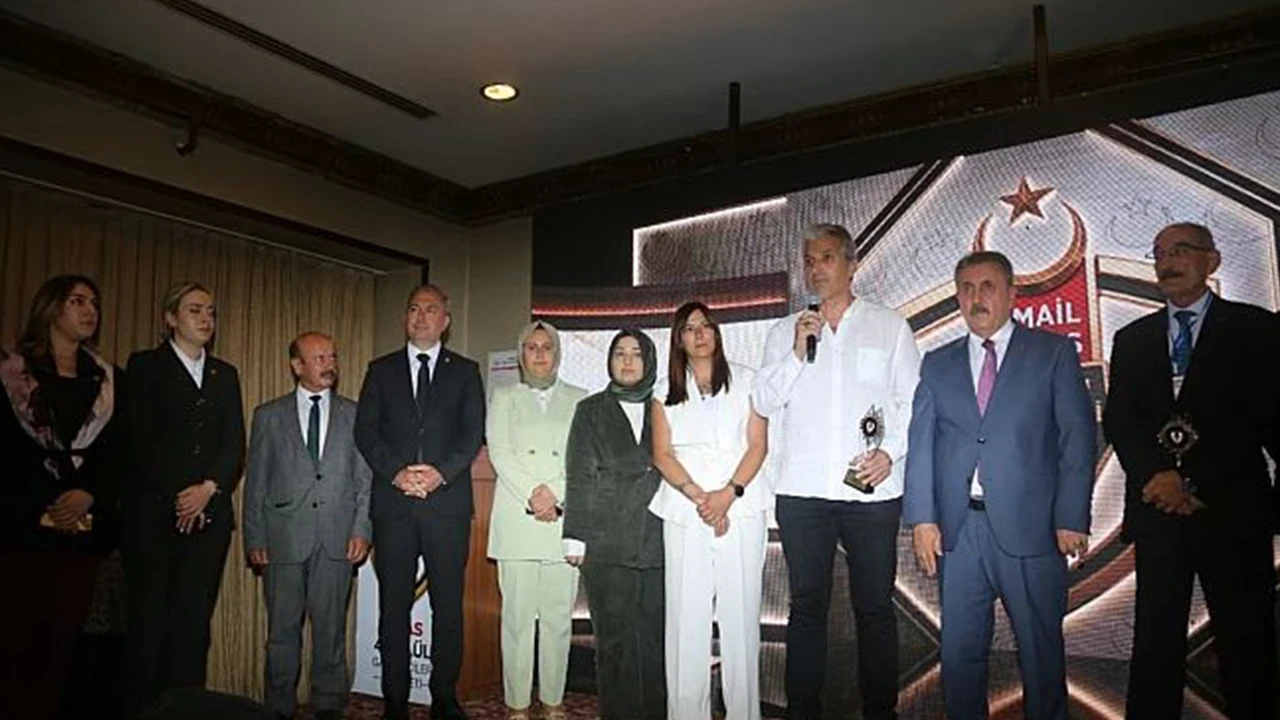 Sivas'ta "İsmail Güneş Basın Ödülleri" sahiplerini buldu