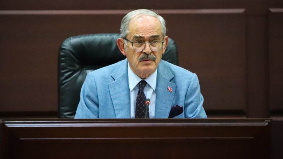Yılmaz Büyükerşen, CHP’den istifa etti