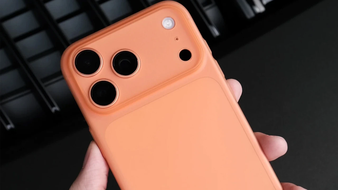 ABD’nin 250. yılına özel Cosmic Orange iPhone 17 Pro Max zaman kapsülüyle toprağa verildi