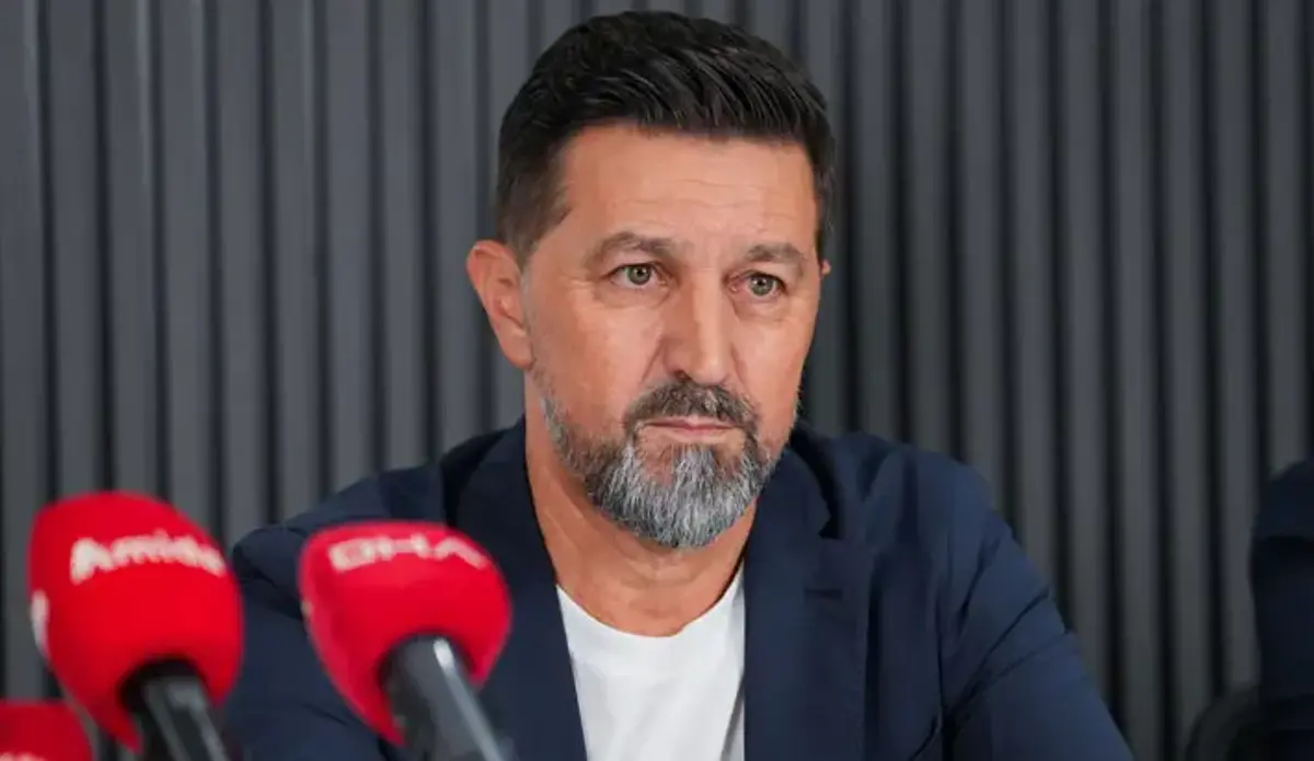 Amedspor'un teknik direktörü Besnik Hasi oldu