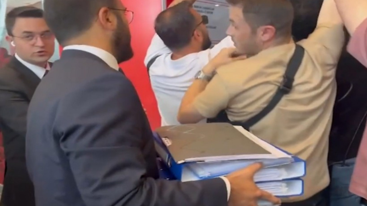 İradesi sakatlanan delegeler ayrı tutuldu! CHP'de 839 geçerli imza verildi