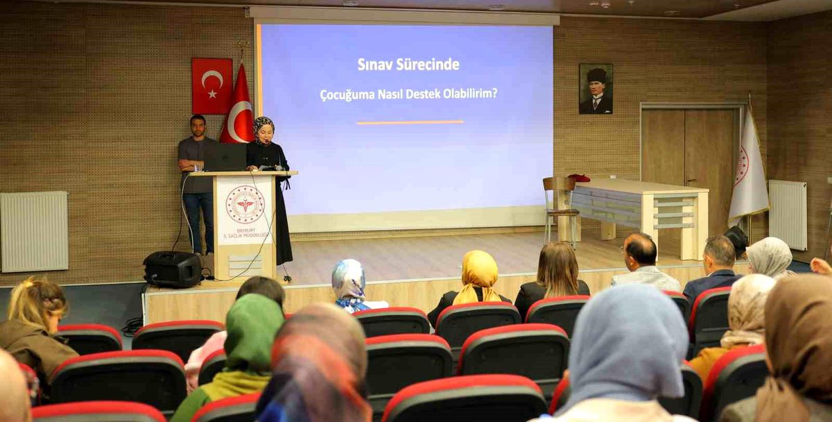 Bayburt'ta 'Sağlıklı Hayat Saatleri' programı düzenlendi