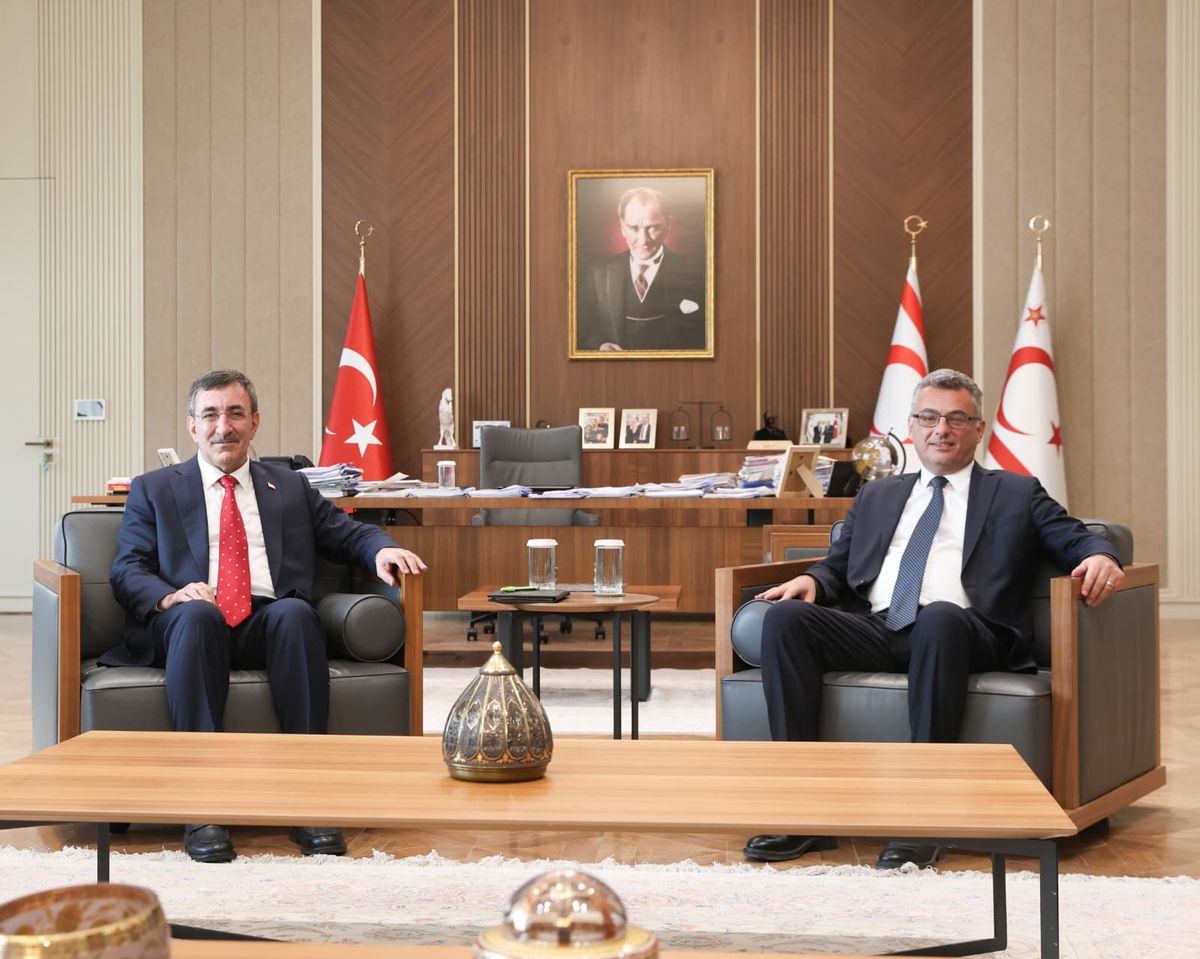 Cevdet Yılmaz ve Tufan Erhürman Lefkoşa'da Görüştü