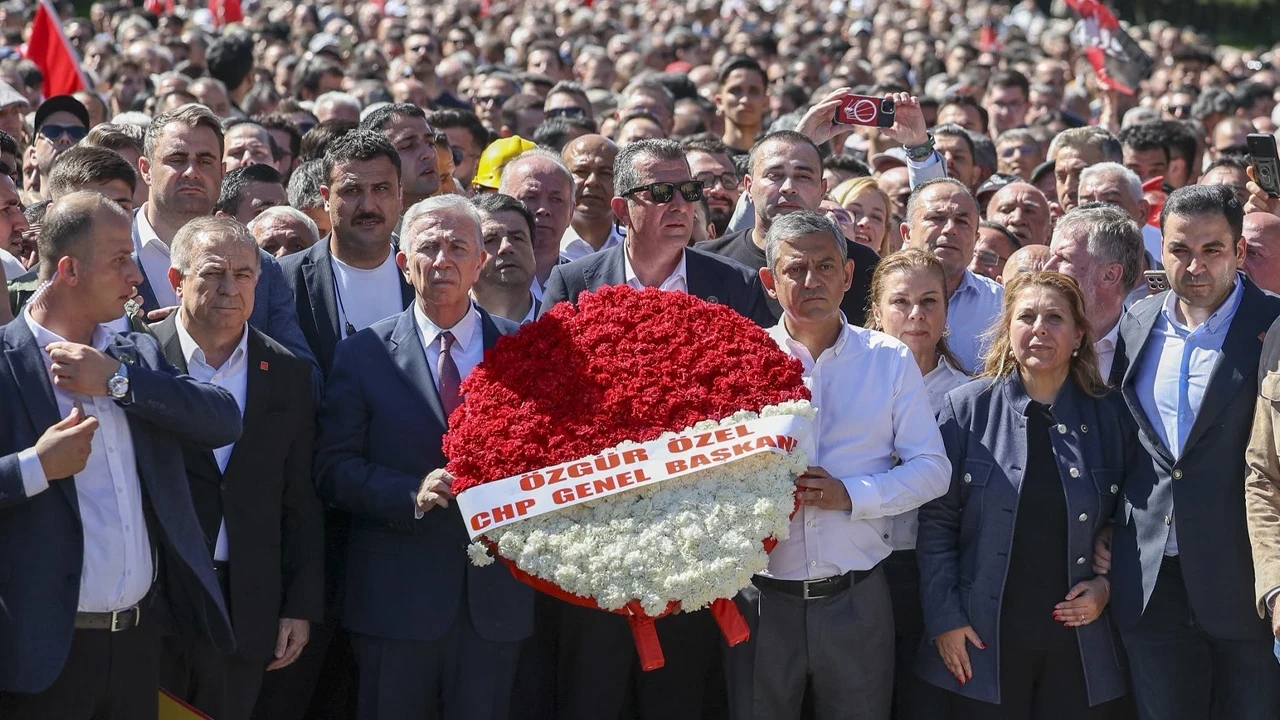 5 Belediye Başkanından Mansur Yavaş Kararı: 'Özgür Özel'in Yanında Yer Alırsa...'