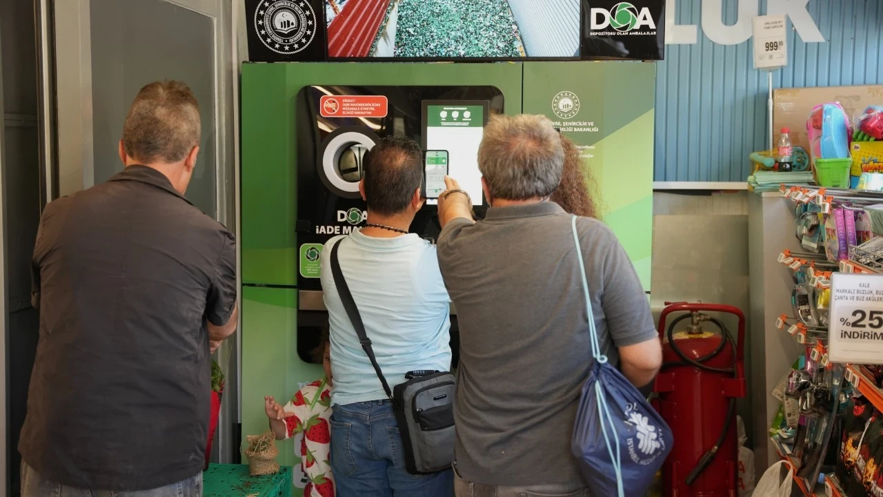 DOA çok hızlı başladı! 2 günde inanilmaz rakam! Bakan Kurum toplanan ambalajı ve vatandaşa ödenen parayı açıkladı
