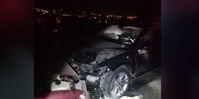Samsun'da iki otomobil çarpıştı: Eski milletvekili ile 2 kişi yaralandı