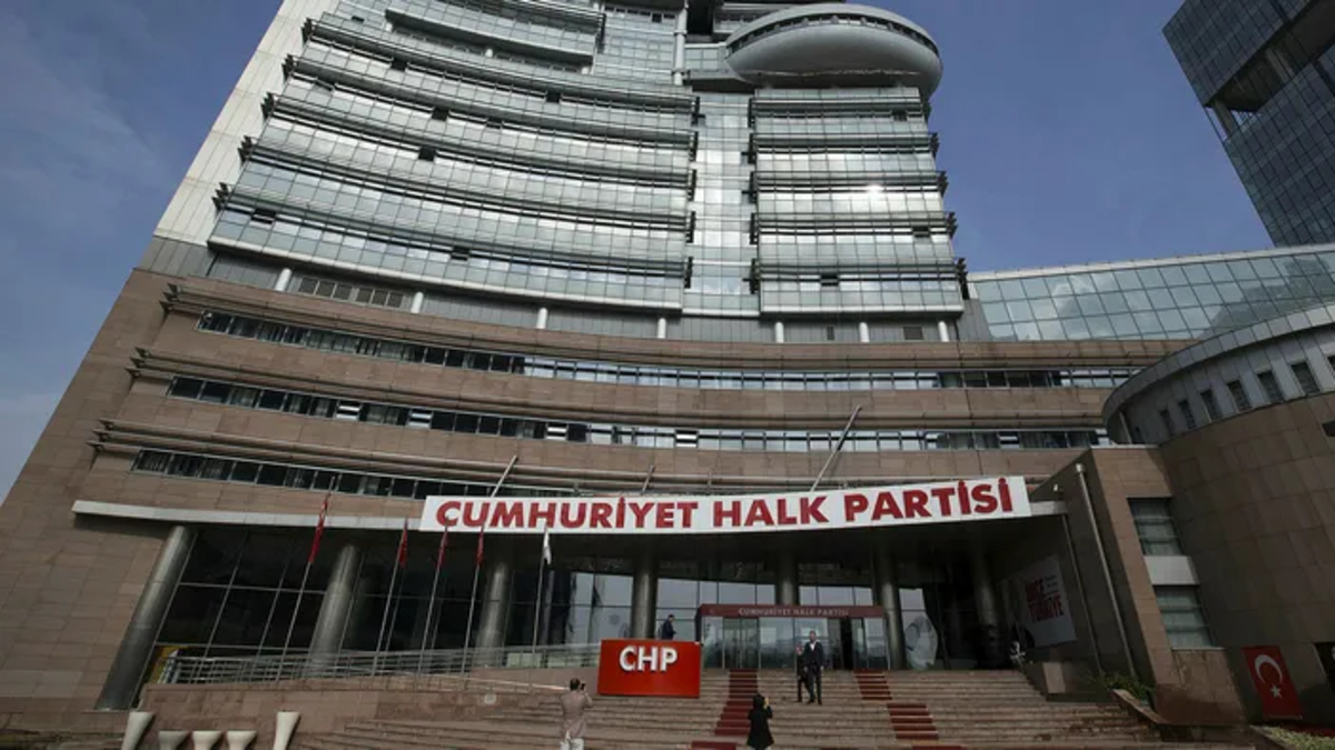 CHP'de Yüksek Disiplin Kurulu toplandı! Kurulun yeni başkanı İzmir Milletvekili Mahir Polat oldu