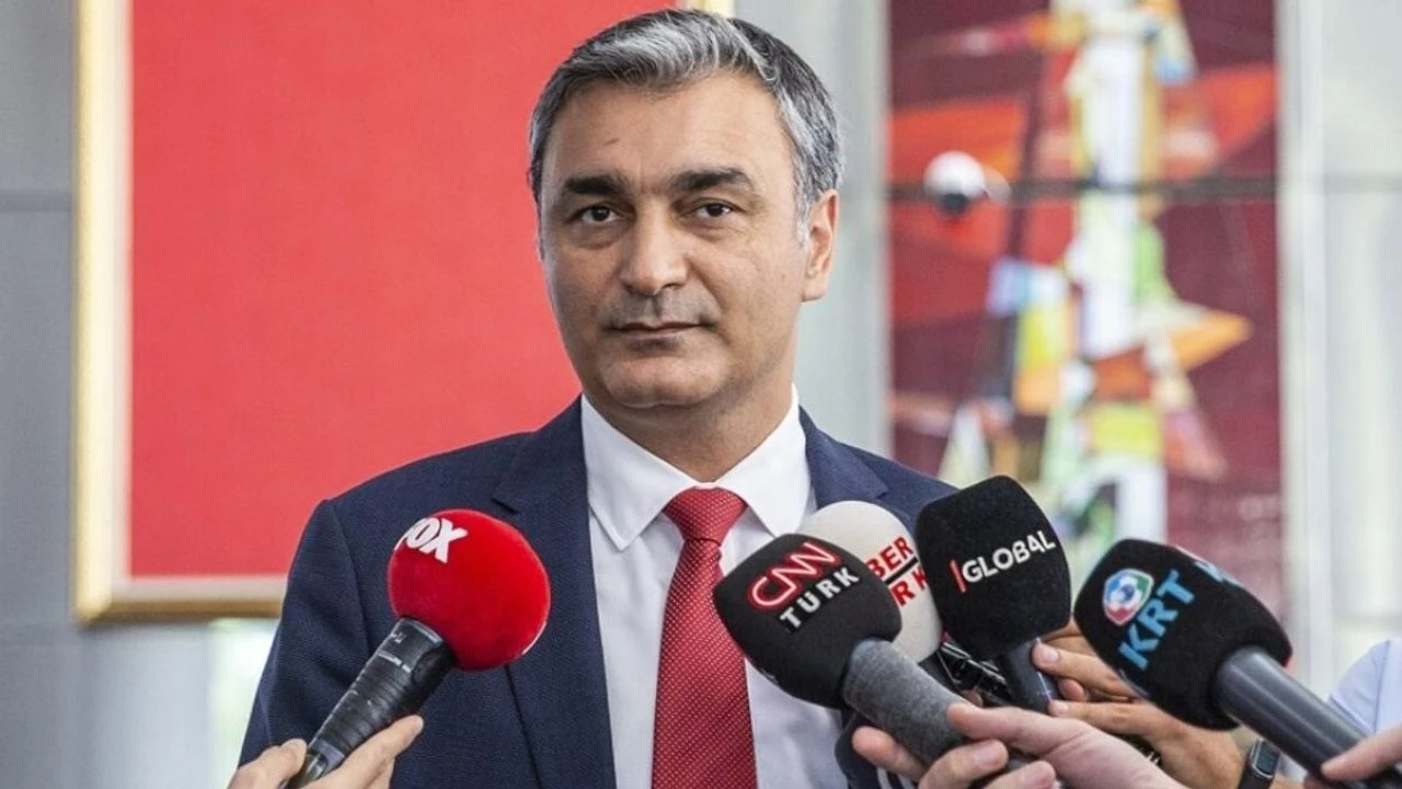 CHP'de gerilim tırmanıyor! Müslim Sarı: "Özgür Özel'in disipline sevki söz konusu olabilir&quot