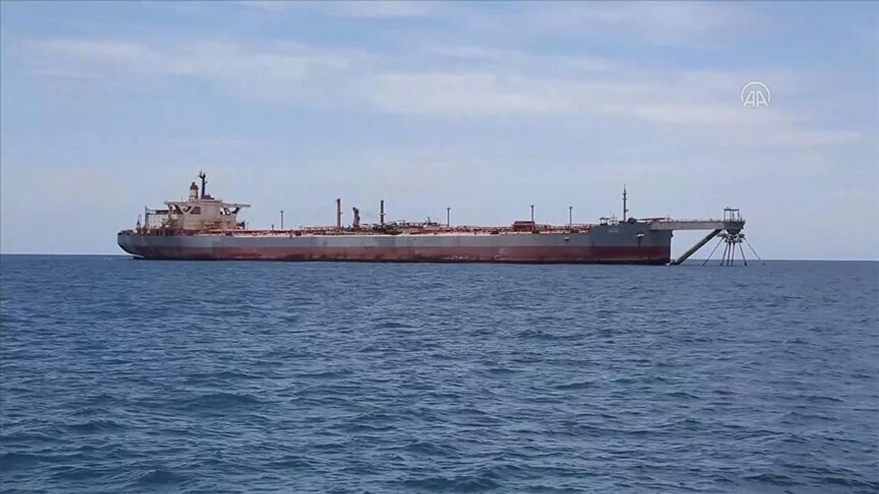 Husiler İsrail'in Kızıldeniz'deki faaliyetlerini yasakladı
