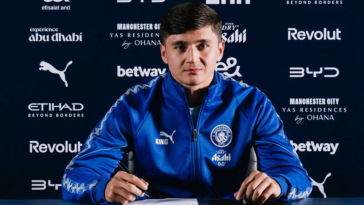 Manchester City'den Khusanov'a yeni sözleşme
