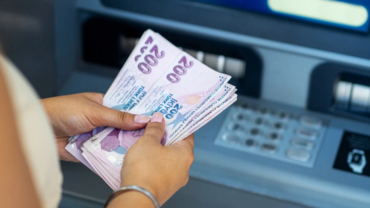 6 aylık enflasyon belli oldu, emekli ve memurların artış oranları netleşti: İşte kalem kalem yeni maaşlar