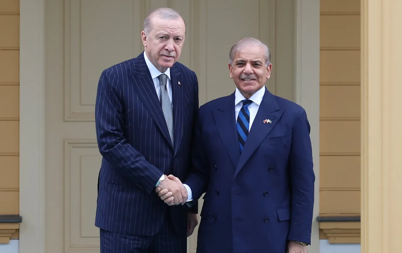 Cumhurbaşkanı Erdoğan, Pakistan lideri Şerif'i kabul etti