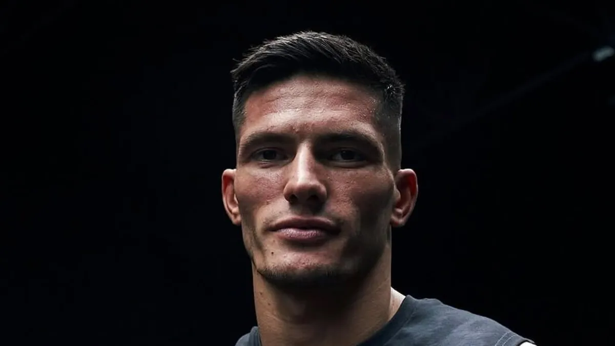 Islam Dulatov, UFC'de Türkiye için dövüşecek!
