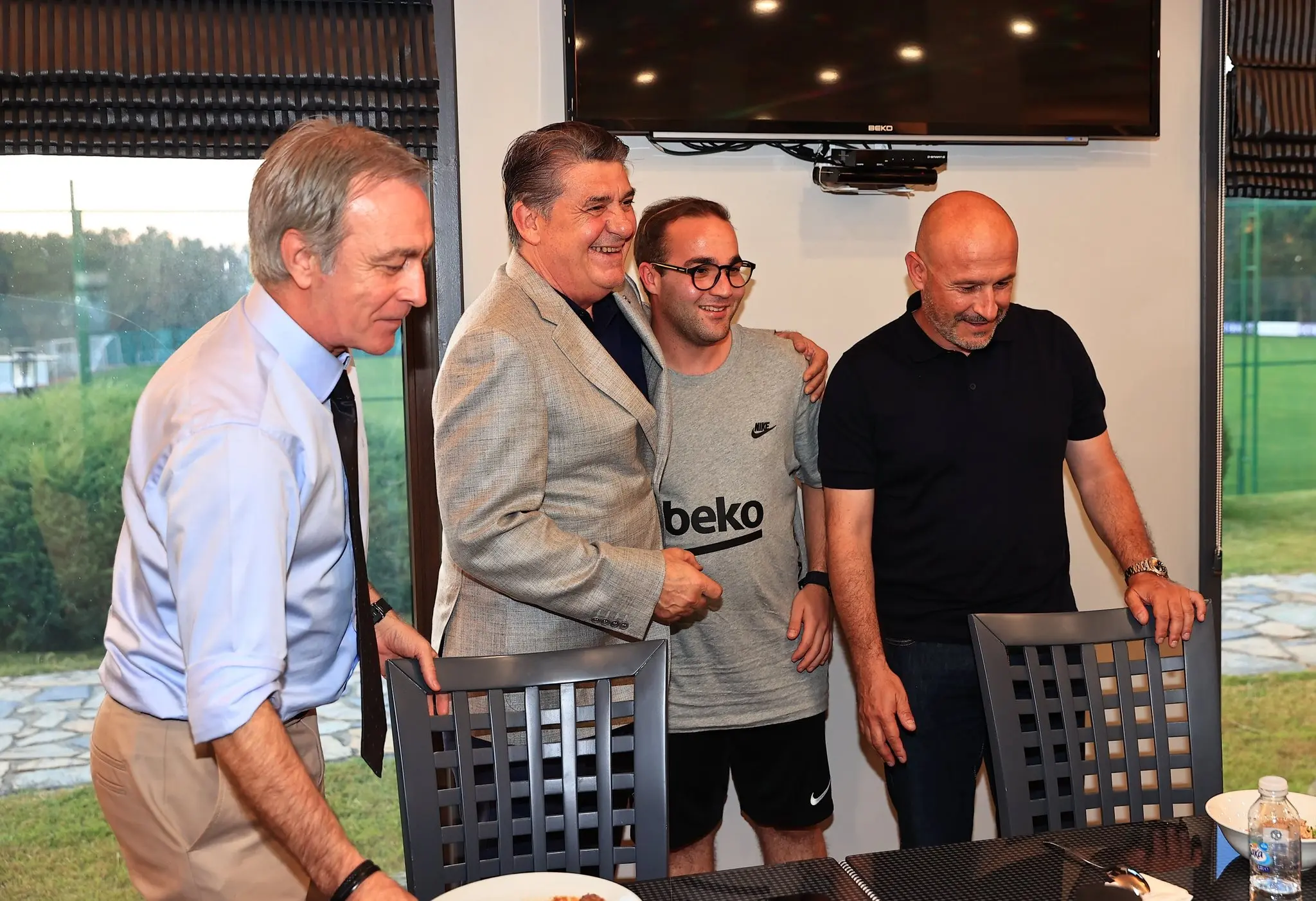 Beşiktaş, yeni sezon öncesi yemekte buluştu