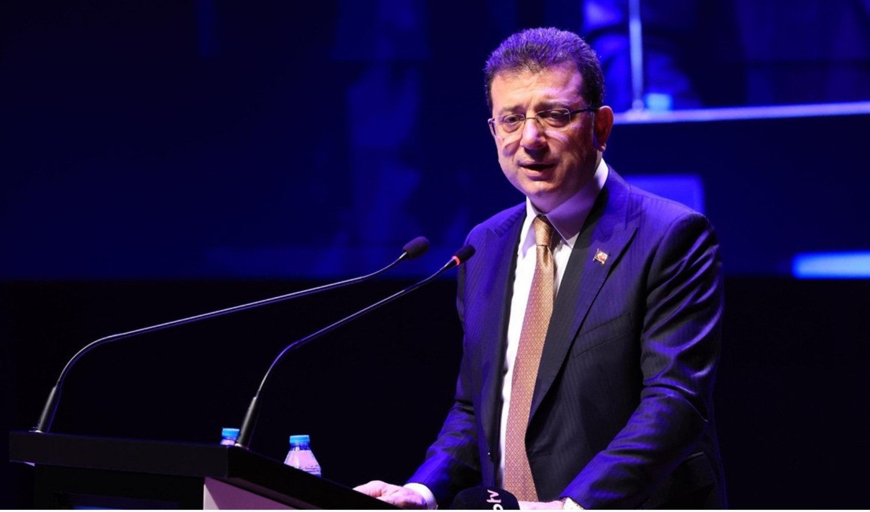 Ekrem İmamoğlu’ndan gençlere çağrı: 'Değişim zamanı geldi'