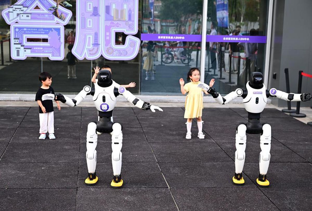 Albüm: Çin'in Hefei Kentindeki "Robot Üniversitesi" Robotları Gerçek Yaşam Görevlerine Hazırlıyor