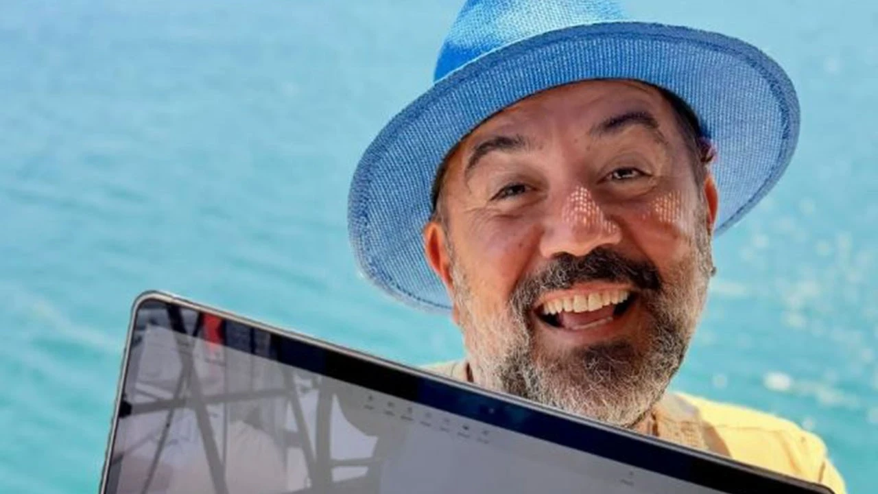 Ata Demirer'den müjdeli haber: "Pervaneler" geliyor!