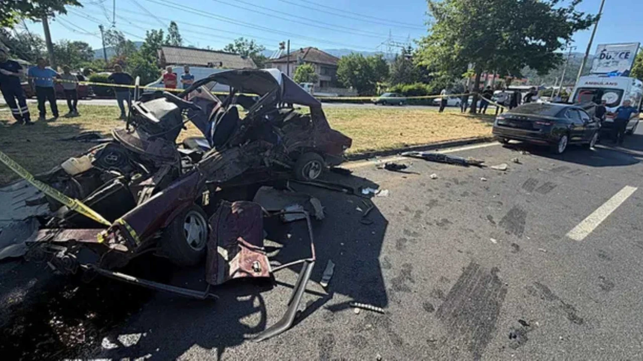 Düzce'de feci kaza: 1 ölü, AK Parti milletvekili ile oğlu yaralı