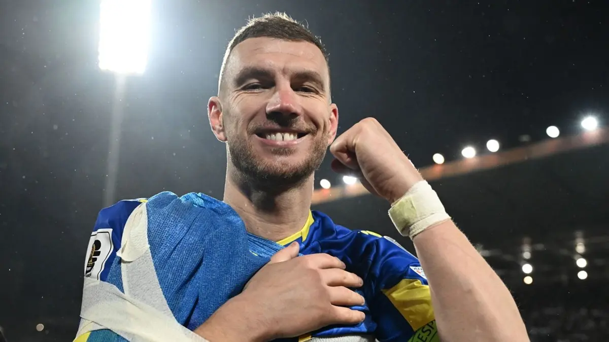 Edin Dzeko, Bosna Hersek'teki çocuklara mektup: Nereden geldiğinizi asla unutmayın