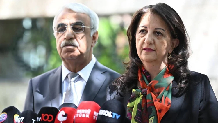 DEM Parti İmralı heyetinin adaya doğru yola çıktığını açıkladı