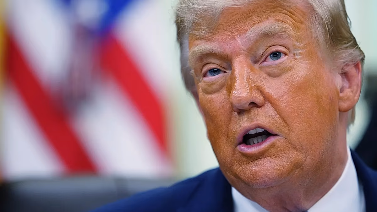 Trump: Hark Adası ve İran'ın kritik petrol tesislerini ele geçireceğiz