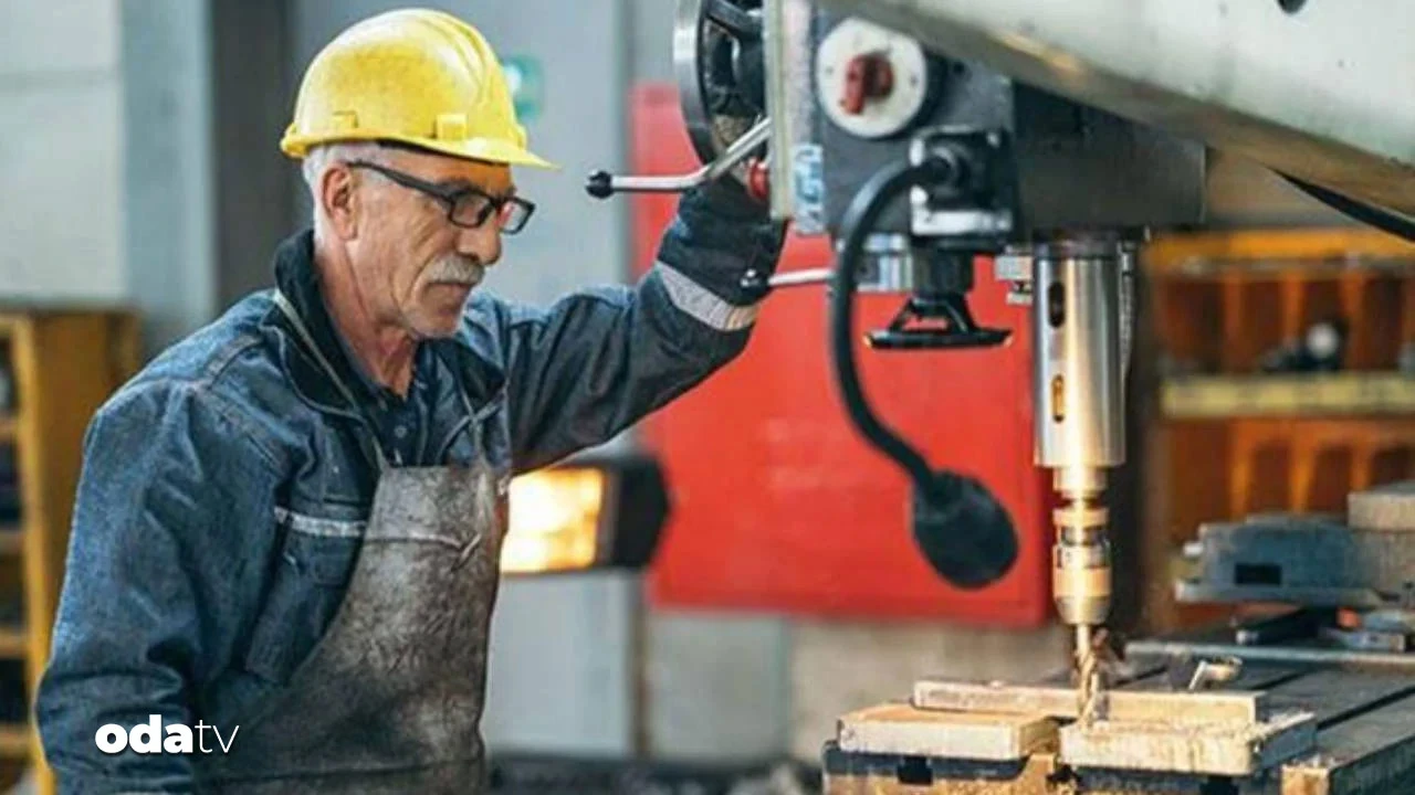 Emekli olup çalışanlar dikkat... Maaşınız tamamen kesilebilir