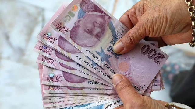 Memur ve emeklinin zammı netleşiyor: Milyonların gözü cuma günü açıklanacak verilerde