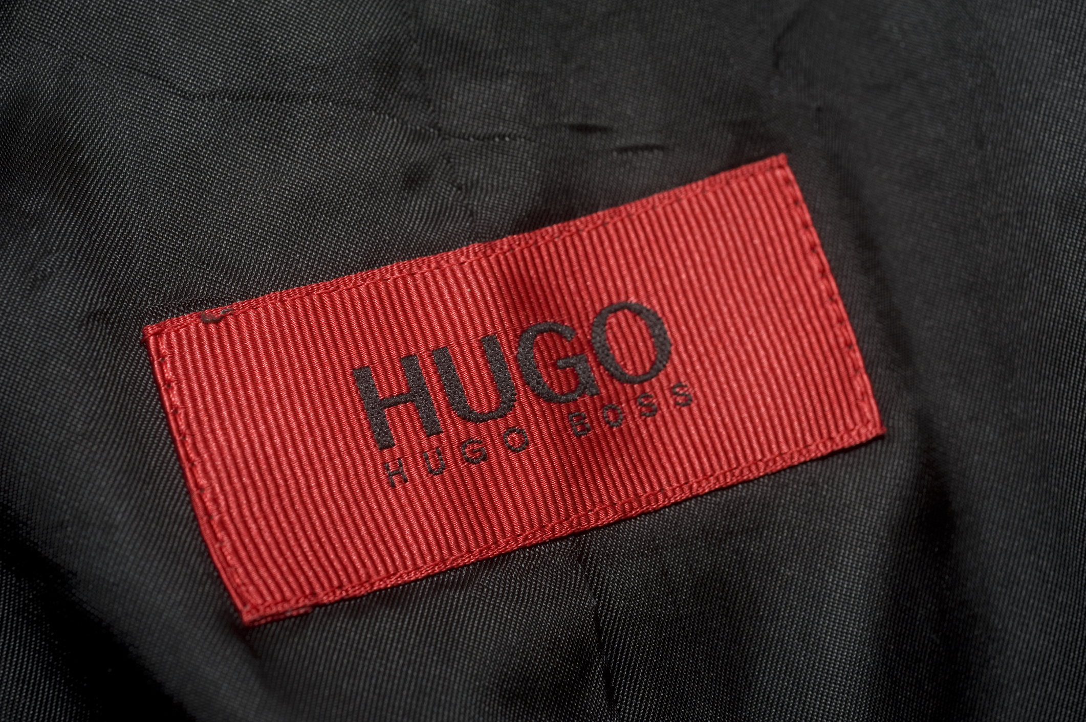 Ünlü moda devi Hugo Boss satılıyor
