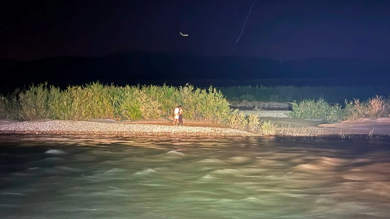 Piknik kabusa döndü: Yükselen sular arasında mahsur kaldılar