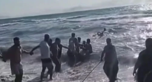 Kuşadası’nda denize giren 3 kişi boğuldu