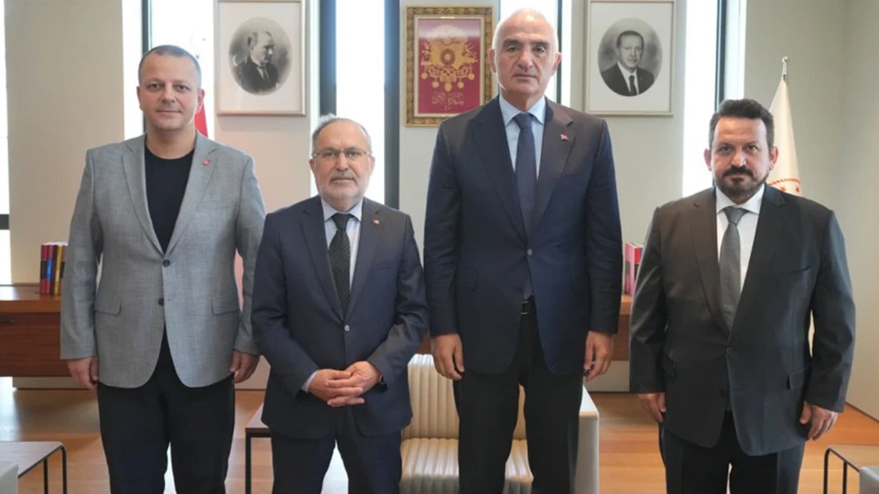 Bakan Ersoy’dan 15 Temmuz mesajı: Şehitlerimizin emanetine sahip çıkmak ortak sorumluluğumuz