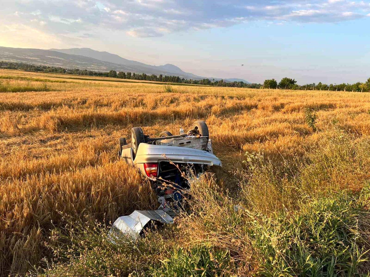Bolu'da tarlaya uçan otomobil hurdaya döndü: Sürücü kayıplara karıştı