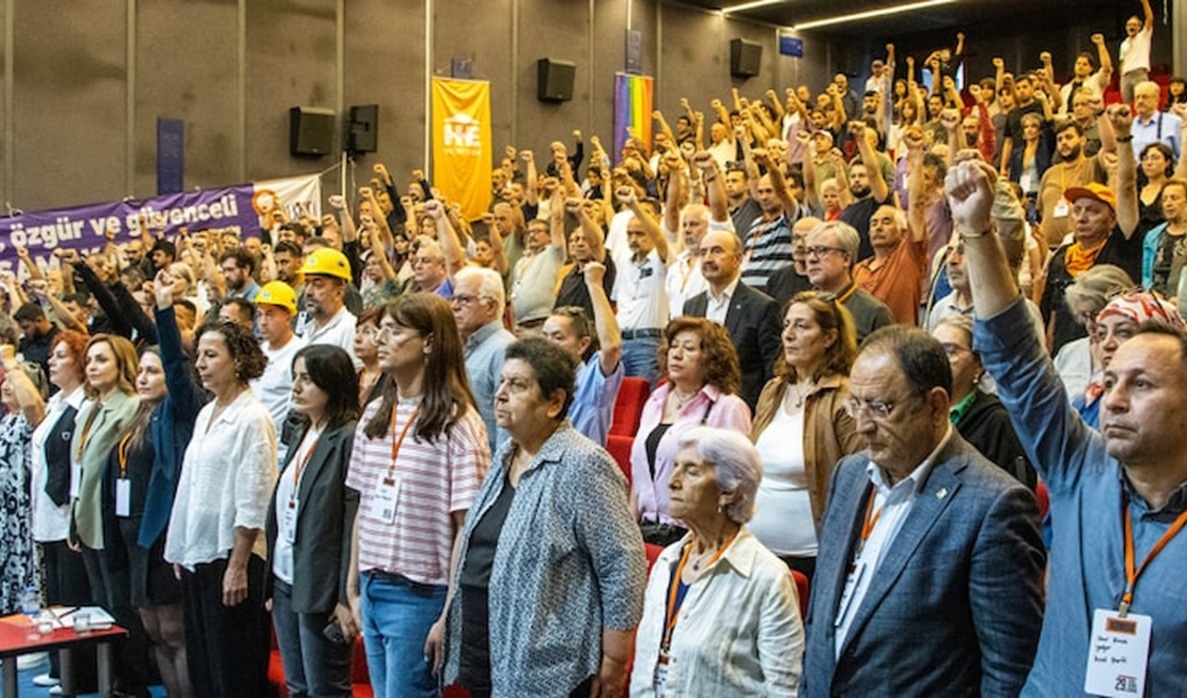 Halkevleri genel kurulu: Orhan Sarıbal üyelikten çıkarıldı