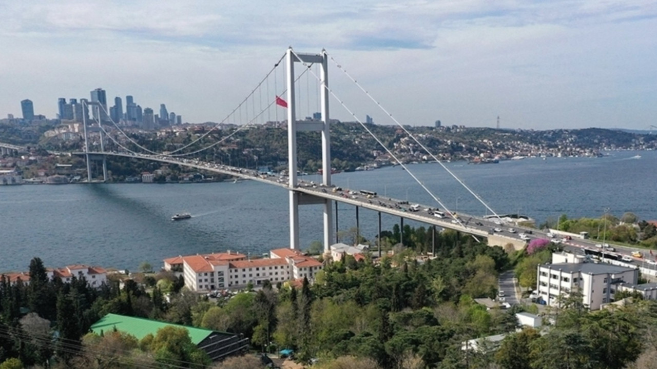 İstanbul Boğazı'nda gemi trafiği çift yönlü kapatıldı