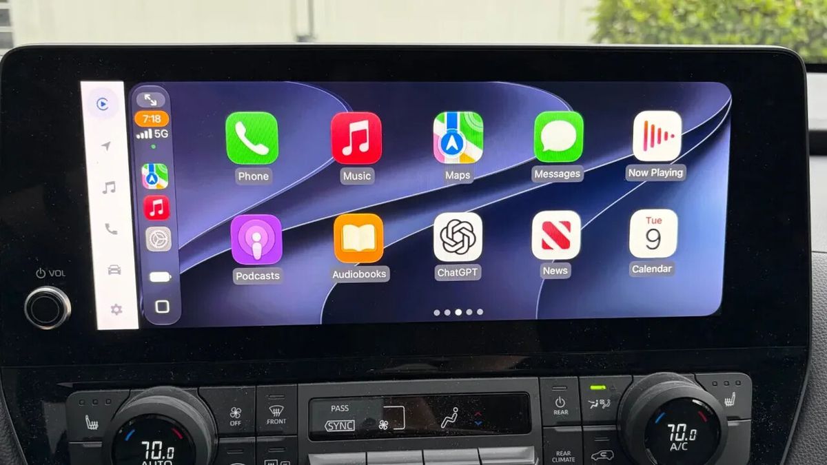 Apple CarPlay'e Siri AI ve Video Desteği Getiriyor