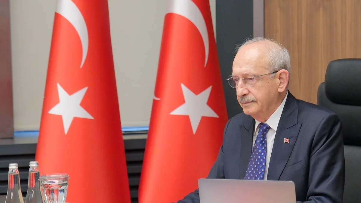 CHP'de yeni ihraçlar yolda! Kılıçdaroğlu'ndan Özgür Özel'e son uyarı... Bölünmeyi önlemek için kampanya