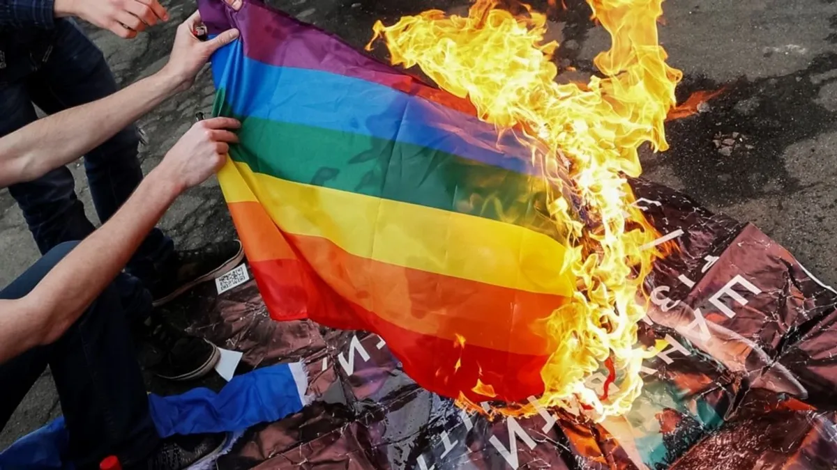 LGBT lobileri yeniden devrede mi? Aile yapısı ve çocuklar hedefte: Uzmanlardan kritik uyarılar
