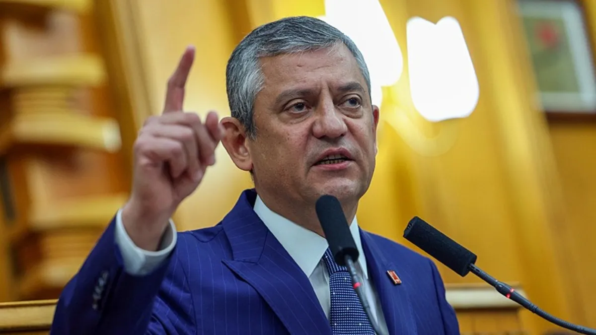 CHP’de grup savaşı! Özgür Özel’den “ben konuşacağım” çıkışı