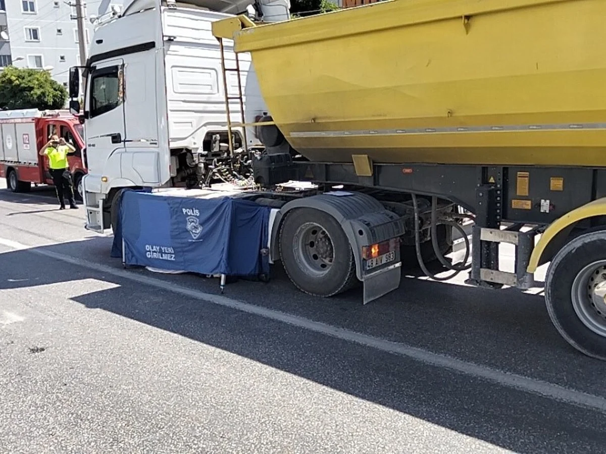 Muğla'da tırın altında kalan şahıs hayatını kaybetti