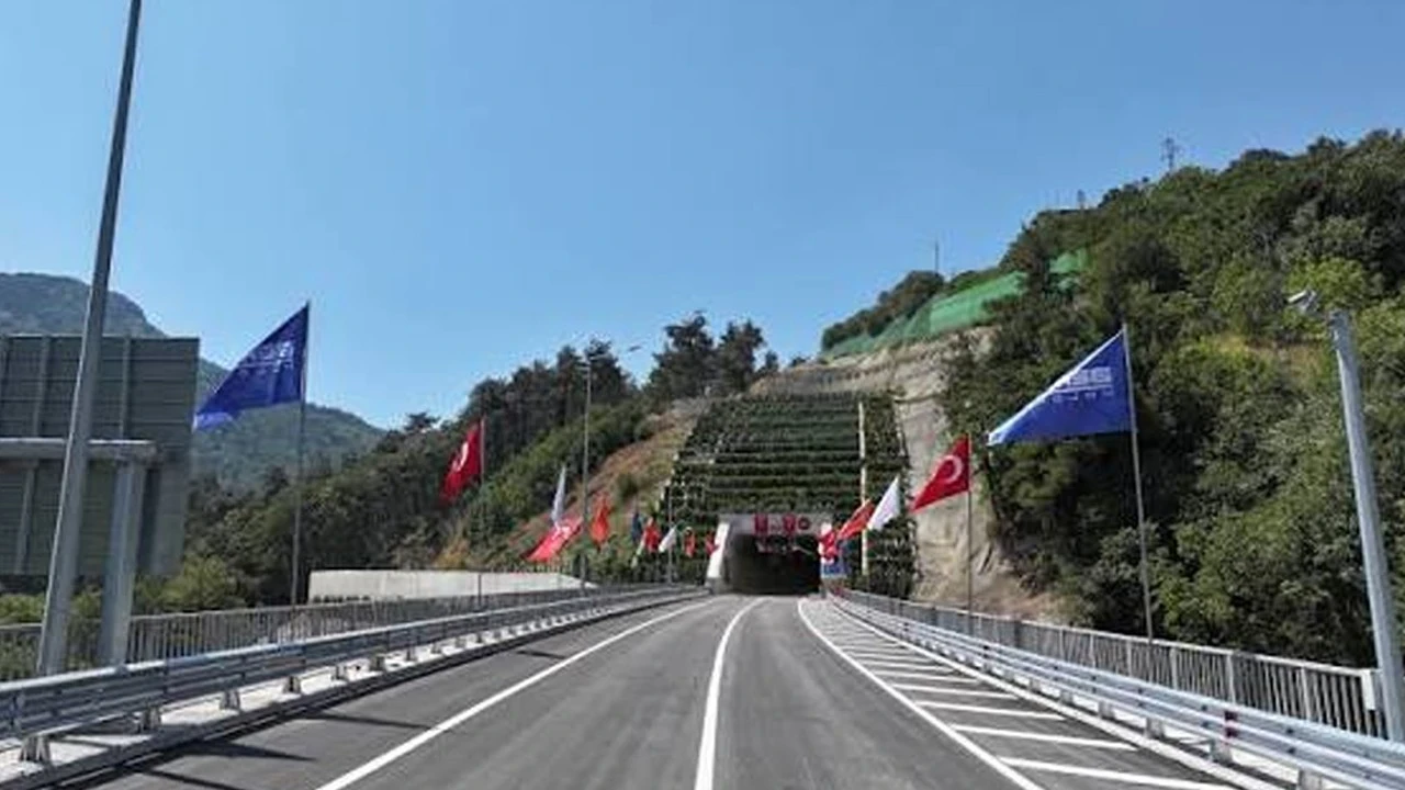 Bakan Uraloğlu, Doğancı Tüneli'nin hizmetteki ilk yılını kutladı