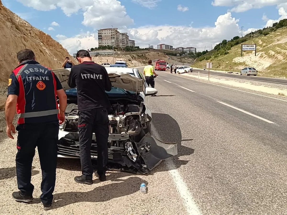 Adıyaman'da trafik kazası: 3 yaralı