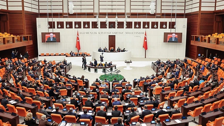 TBMM'de bu hafta emniyet teşkilatıyla ilgili düzenlemeleri de içeren teklif görüşülecek