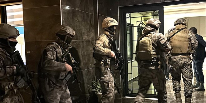 İstanbul'da suç örgütlerine operasyon: 27 gözaltı