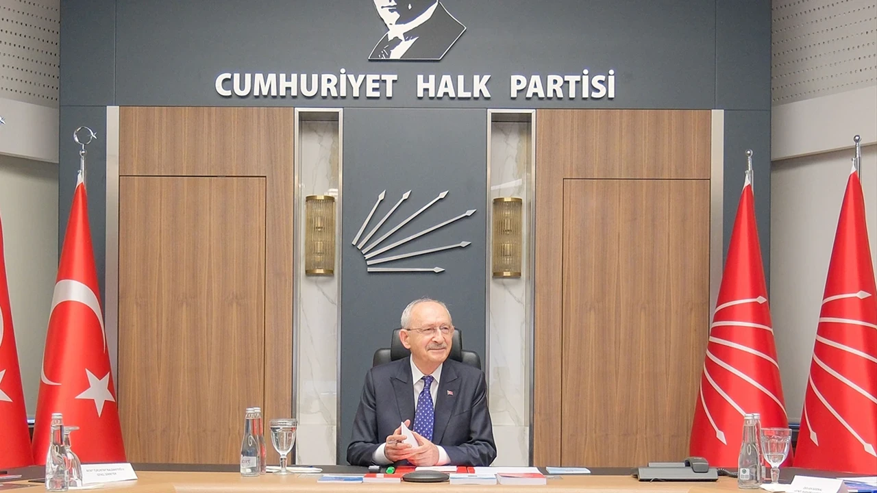 Kemal Kılıçdaroğlu son dakikada grup kararı aldı! Şimdi CHP'de 2 grup toplantısı var