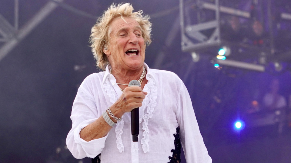 Son dakikada konserini iptal eden Rod Stewart'a Dünya Kupası tepkisi
