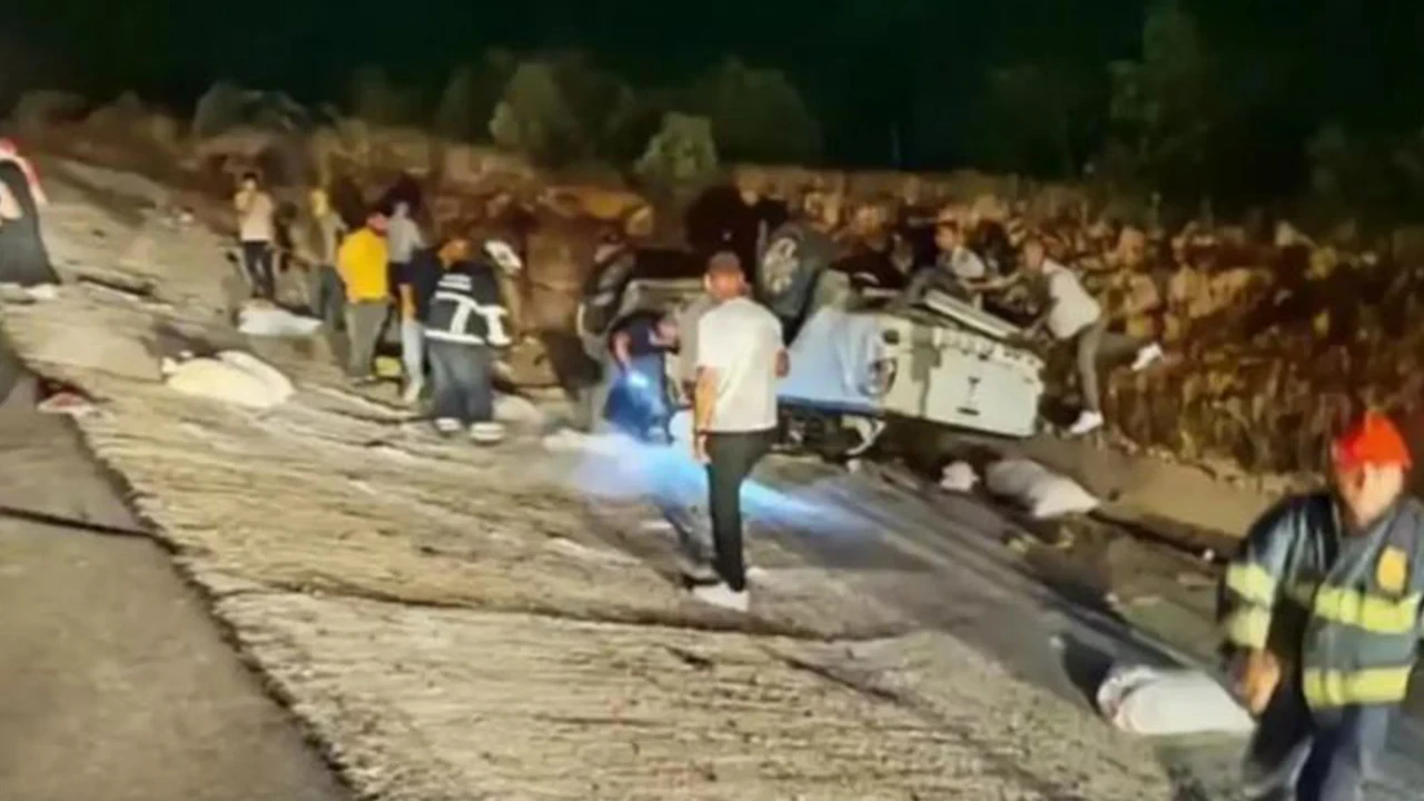 Mardin'de tır ile otomobilin çarpıştığı kazada 1 kişi öldü
