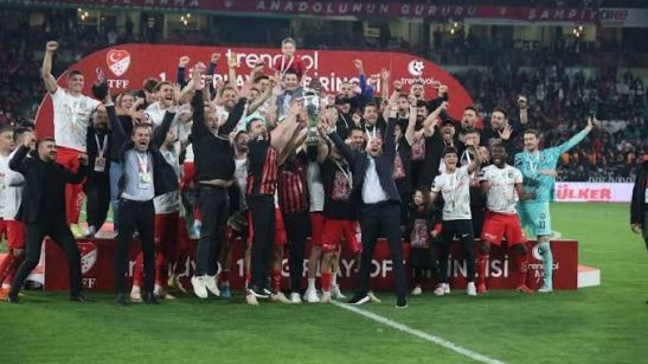 Çorum FK'dan gece yarısı şoke eden haber: Birden bire veda etti